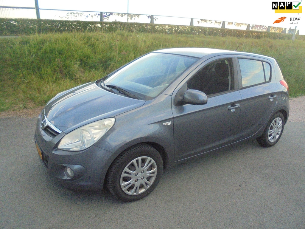 Hyundai i20 Hyundai i20 benzine 5 deurs airco EXPORT EXPORT PRIJS