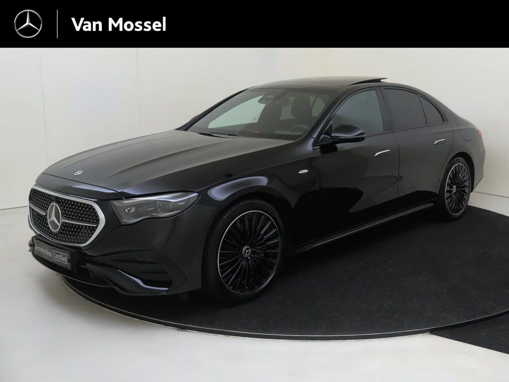 Mercedes-Benz E-klasse 400 e 4MATIC AMG Line / Premium/ Panoramadak/ AIRMATIC/ Achterasbesturing/ Burmester 4D/ SUPERSCREEN/ Night/ 20 inch/ Nappa/ 3D Display/ Verlichte Grille