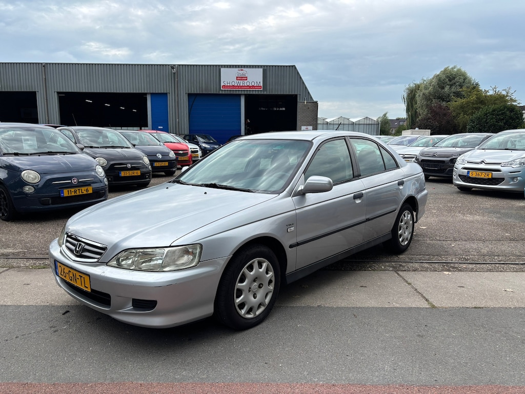 Honda Accord 1.8i LS