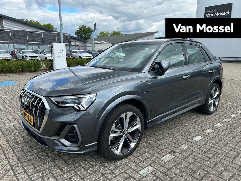 Audi Q3 45 TFSI e S edition | Navigatie | Camera | Stoelverwarming | Cruise control | Trekhaak |