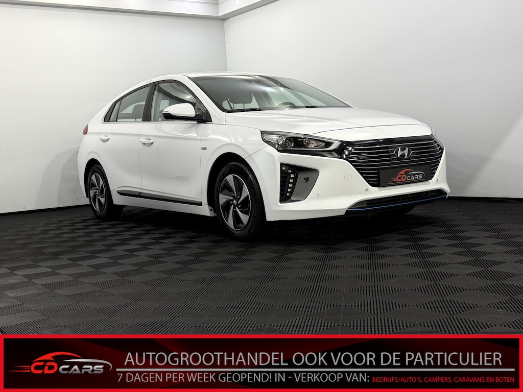 Hyundai Ioniq 1.6 GDi Comfort Camera, Navi, Apple carplay, Rijstrook correctie, Keyless start, Cruise control, Mistlamp, Radio