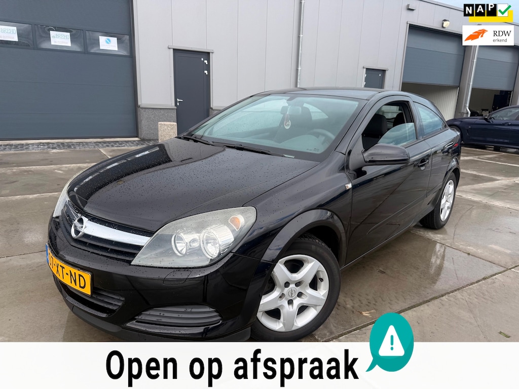 Opel Astra GTC 1.6 Edition scherm Cruisecontrol