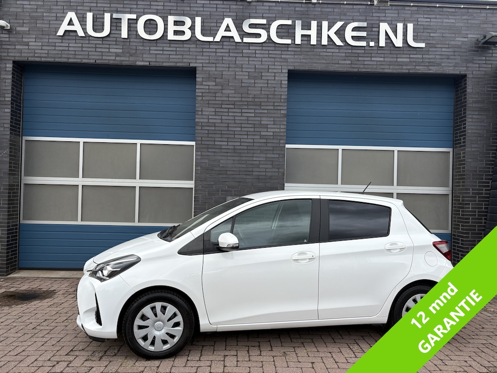 Toyota Yaris 1.5 Hybrid Aspiration, climate control, navi