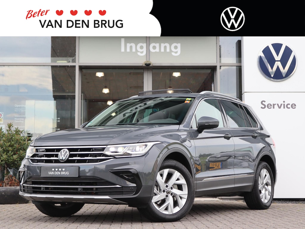 Volkswagen Tiguan 1.4 TSI 245 pk DSG eHybrid Elegance | Panorama Dak | Trekhaak | Led Matrix | ACC | Stoel + Stuurverwarming | Ergo Voorstoelen | Keyless |
