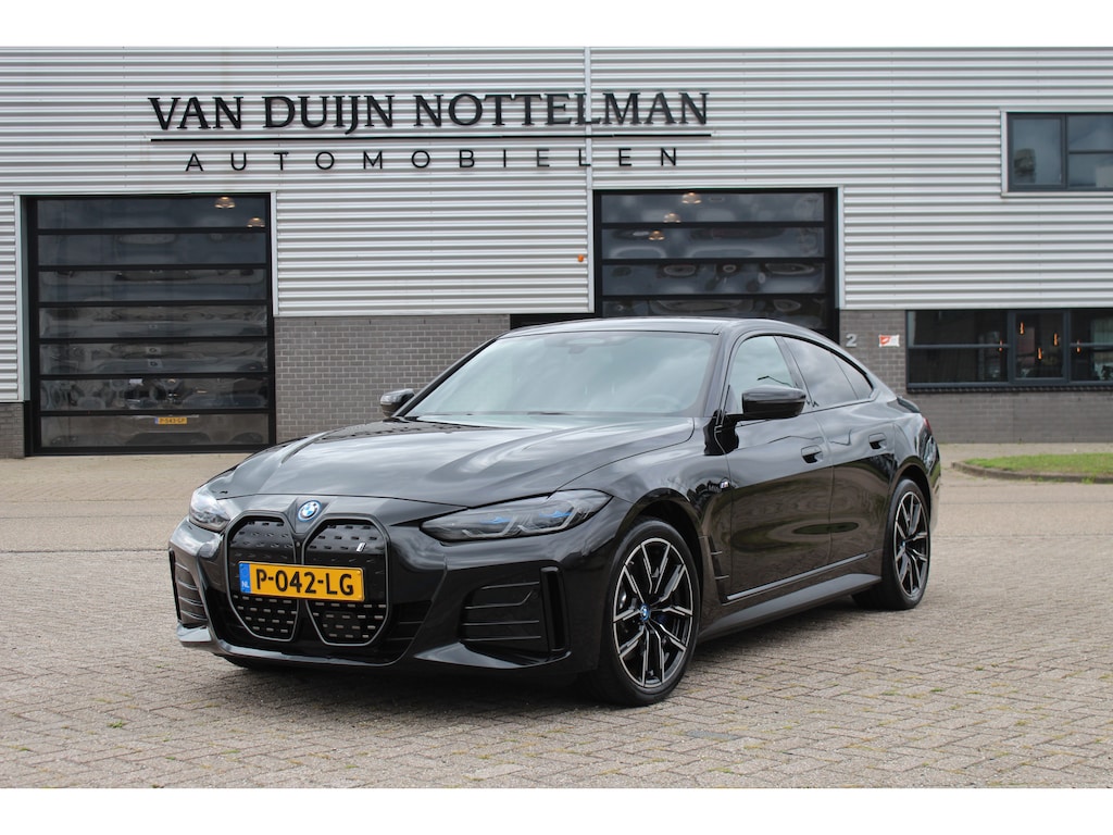 BMW i4 eDrive40 High Executive 84 kWh / Harman Kardon / SOH 94.3% / N.A.P.