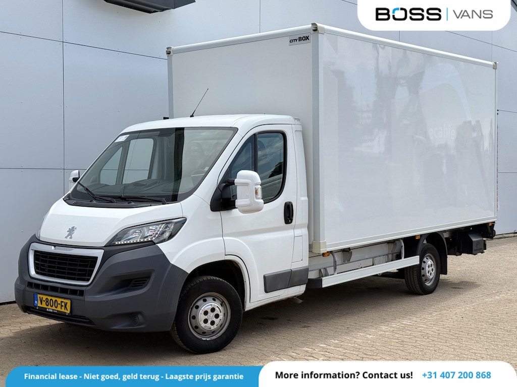 Peugeot Boxer 2.0 130PK Bakwagen Laadklep Navigatie Camera Airco Zijdeur Meubelbak Koffer