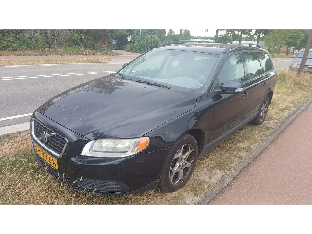 Volvo V70 2.0D Kinetic Lees opmerkingen! Handel/Export! Trekhaak Airco Lichtmetalen Velgen Cruise Control