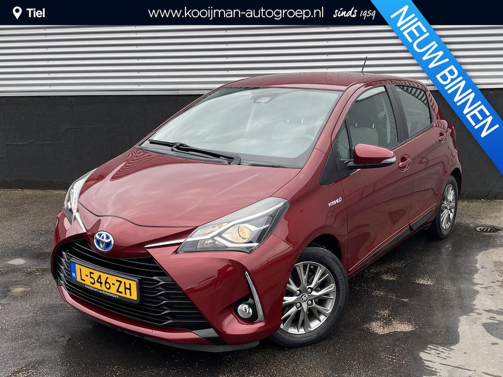 Toyota Yaris 1.5 Hybrid Aspiration Incl: FullMap navigatie, LM velgen, Parkeerhulp camera,  / Lage km stand / keurige super zuinige Yaris!