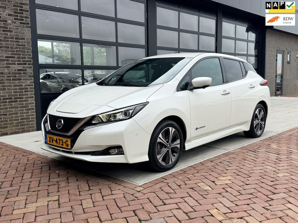 Nissan Leaf Tekna 40 kWh | Leer | Camera | Bose sound | Stoelver |
