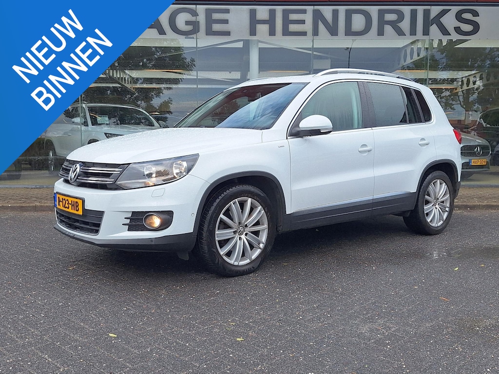 Volkswagen Tiguan 1.4 TSI R Line CUP | Trekhaak 1800kg | Pano Dak | Camera | Navi | Climate | CC |