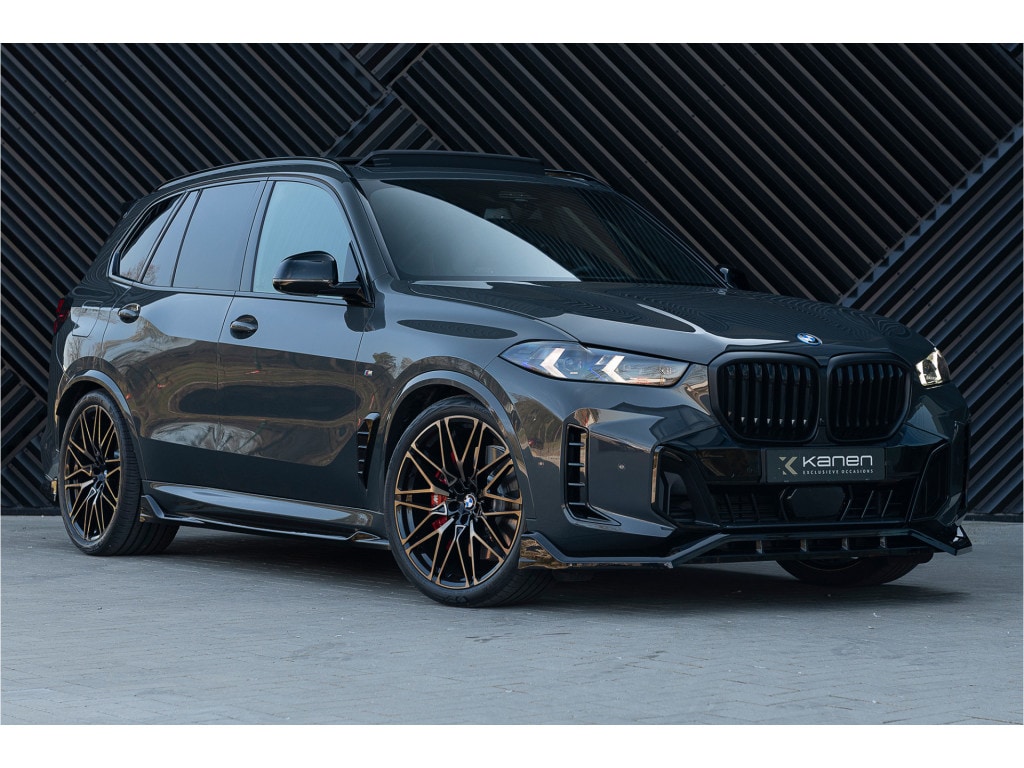 BMW X5 xDrive50e LCI M-sport Pro ACC Skylounge M Seats Massage Stoelvent. Bowers&W AlcantHemel, HUD 360 Trekhaak