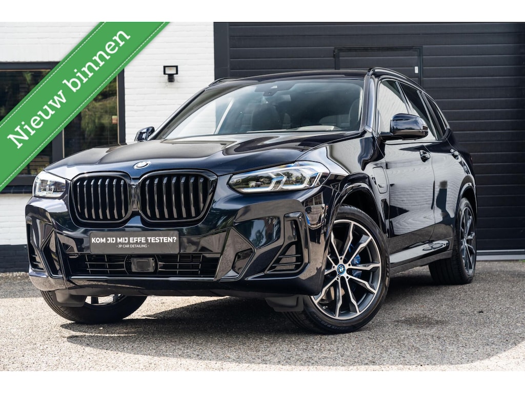 BMW X3 XDrive30e M-sport Carbon Zwart Pano H&K HUD Trekhaak