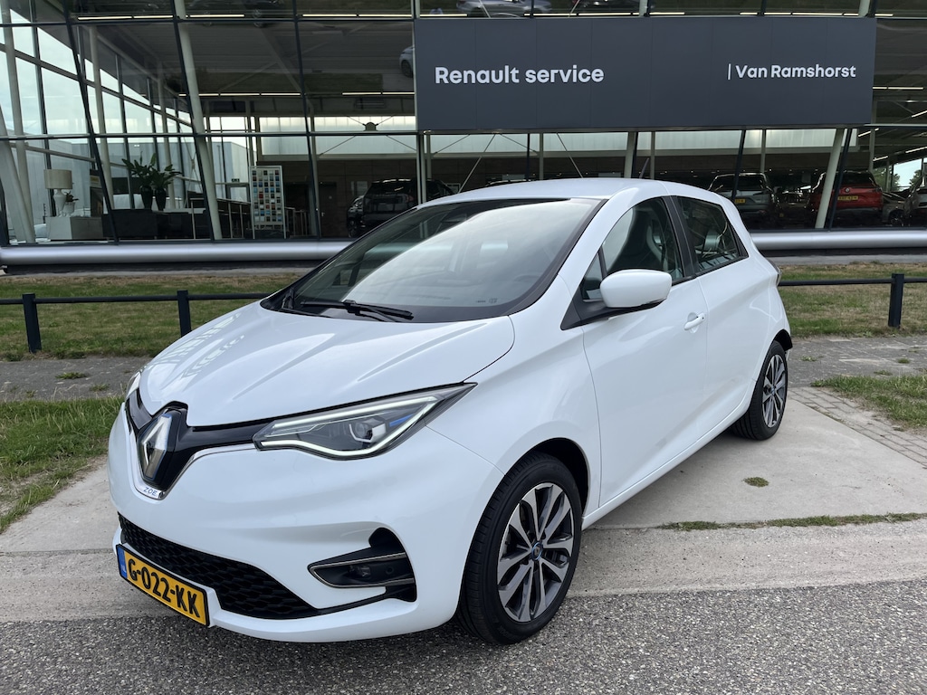 Renault Zoe R135 52 kWh / Koopaccu / Keyless / Camera / Parkeerhulp V+A / Navigatie /