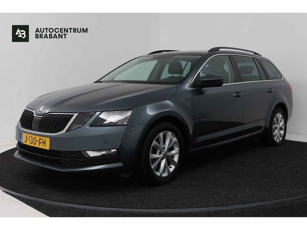 Skoda Octavia Combi 1.5 TSI Greentech Business Edition (CRUISE CONTROL, STOELVERWARMING, NAVIGATIE CARPLAY, PARKEERSENSOREN)