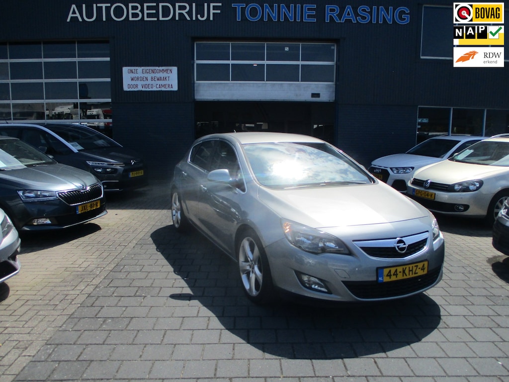 Opel Astra 1.6 Turbo Sport