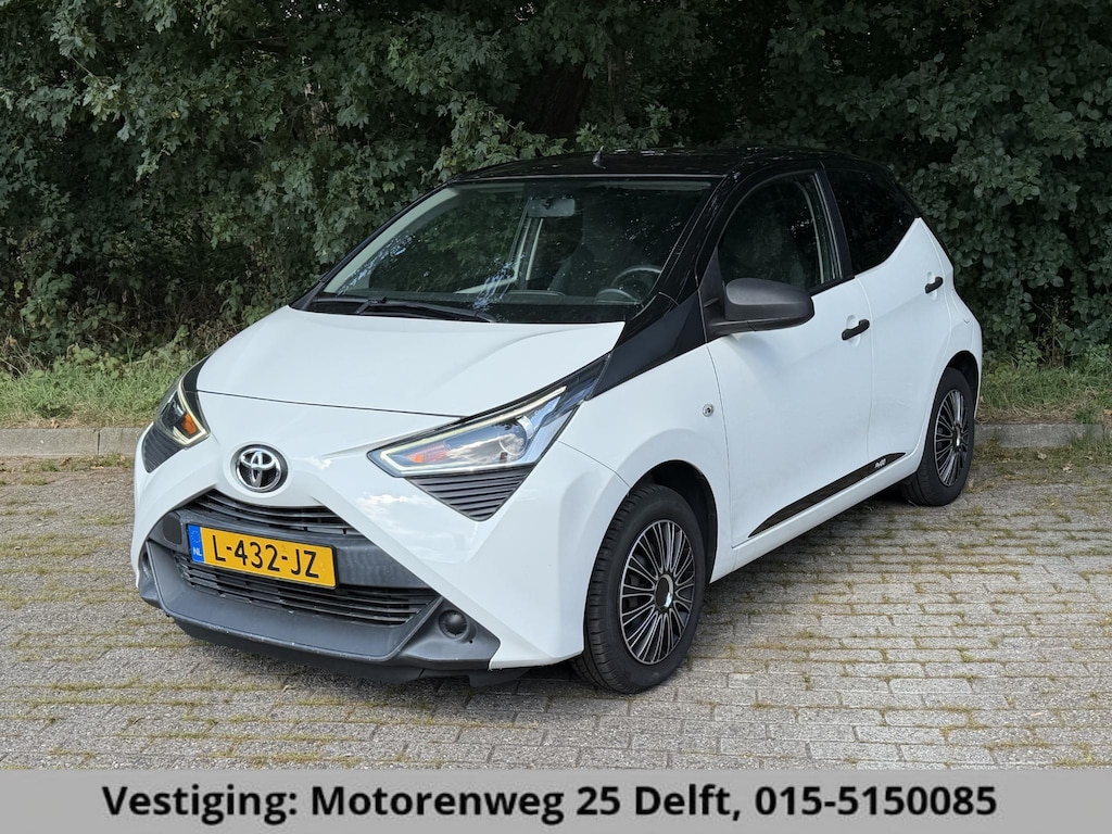 Toyota Aygo 1.0 VVT-i x-fun BI-TONE . GARANTIE TOT 06-2031* . AIRCO . SLECHTS 50.000 KM! . 1E EIGENAAR .