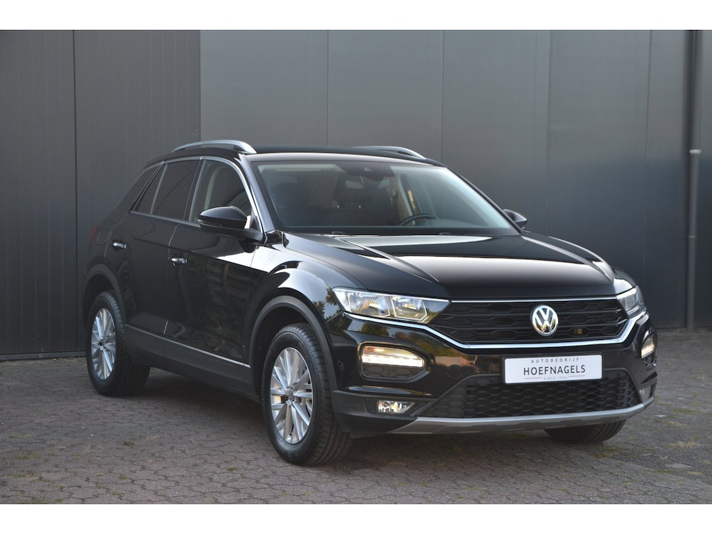 Volkswagen T-Roc 1.5 TSi 150 PK Style * Navigatie * Nette Auto * Automaat *