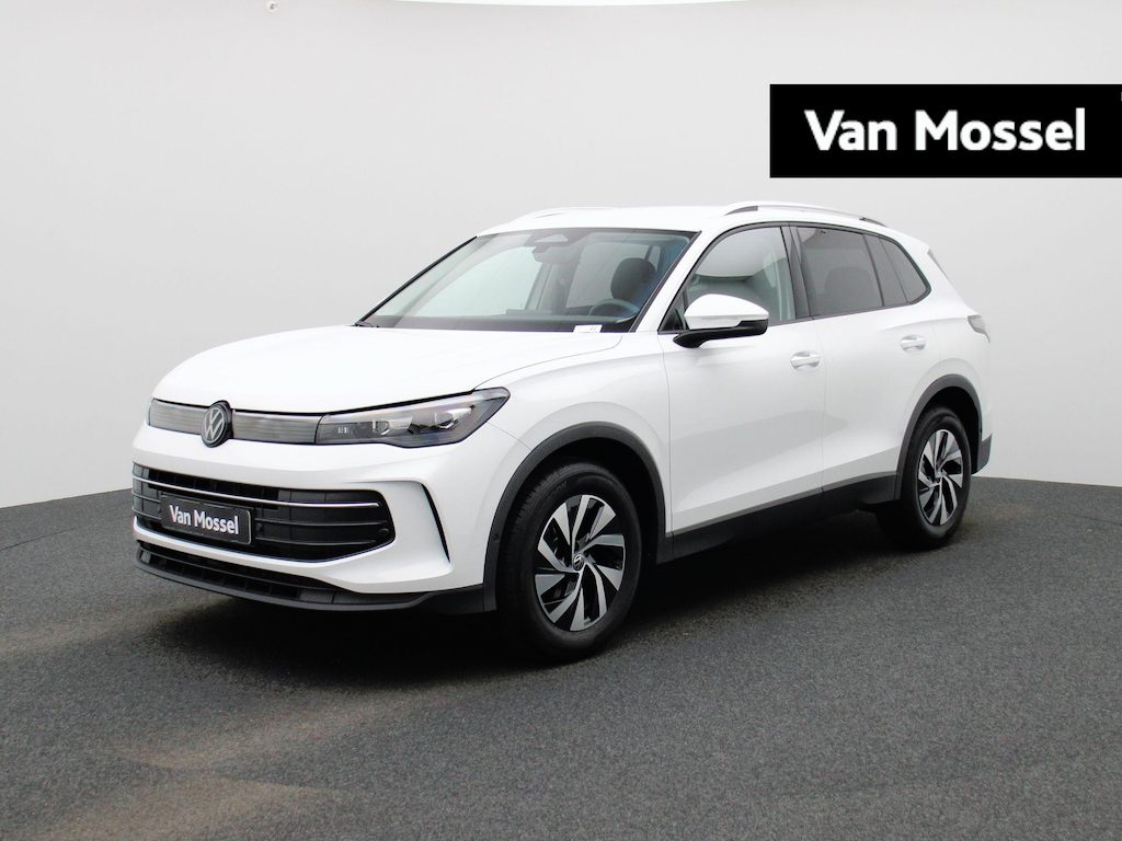 Volkswagen Tiguan 1.5 eTSI Life Edition 130PK | Automaat | Trekhaak | Stoelverwarming | Elektrische achterklep | Navigatie | Stuurverwarming | Keyless Access | Apple Carplay | LED Koplampen | Camera | Ruiten getint | Parkeersensoren |