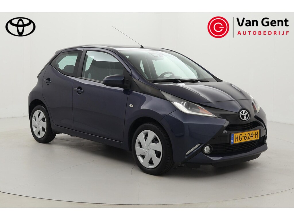 Toyota Aygo 1.0 VVT-i x-play | Origineel NL | Volledige dealerhistorie | Cruise Control | Airco | Camera | Rijstrooksensor | Bluetooth