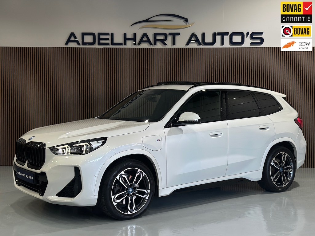 BMW X1 XDrive25e M Sport Automaat / Panorama dak / Navigatie full map / Lederen interieur / Harman Kardon