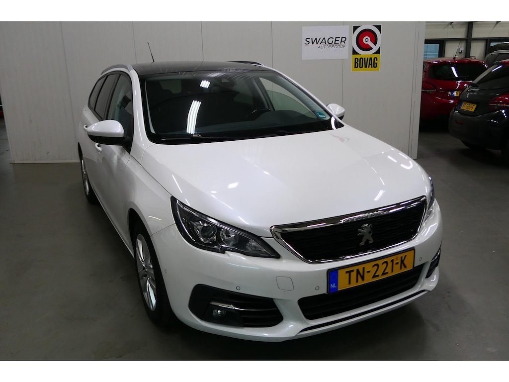 Peugeot 308 1.2 PureTech 110pk Blue Lease Executive (goed onderhouden)
