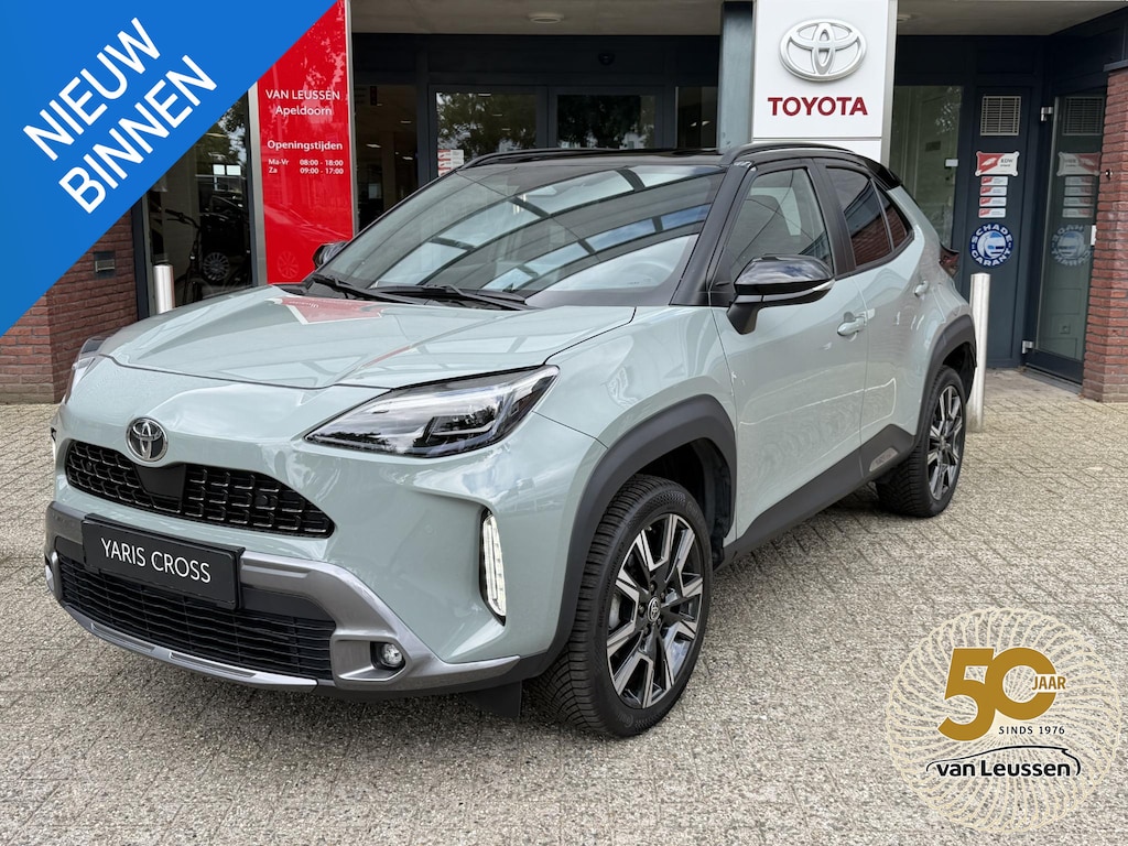Toyota Yaris Cross 1.5 HYBRID 130 -AWD LAUNCH EDITION HEAD-UP BLINDSPOT SENSOREN STUUR-STOELVERWARMING SPORTSTOELEN JBL-AUDIO APPLE/ANDOID KEYLESS