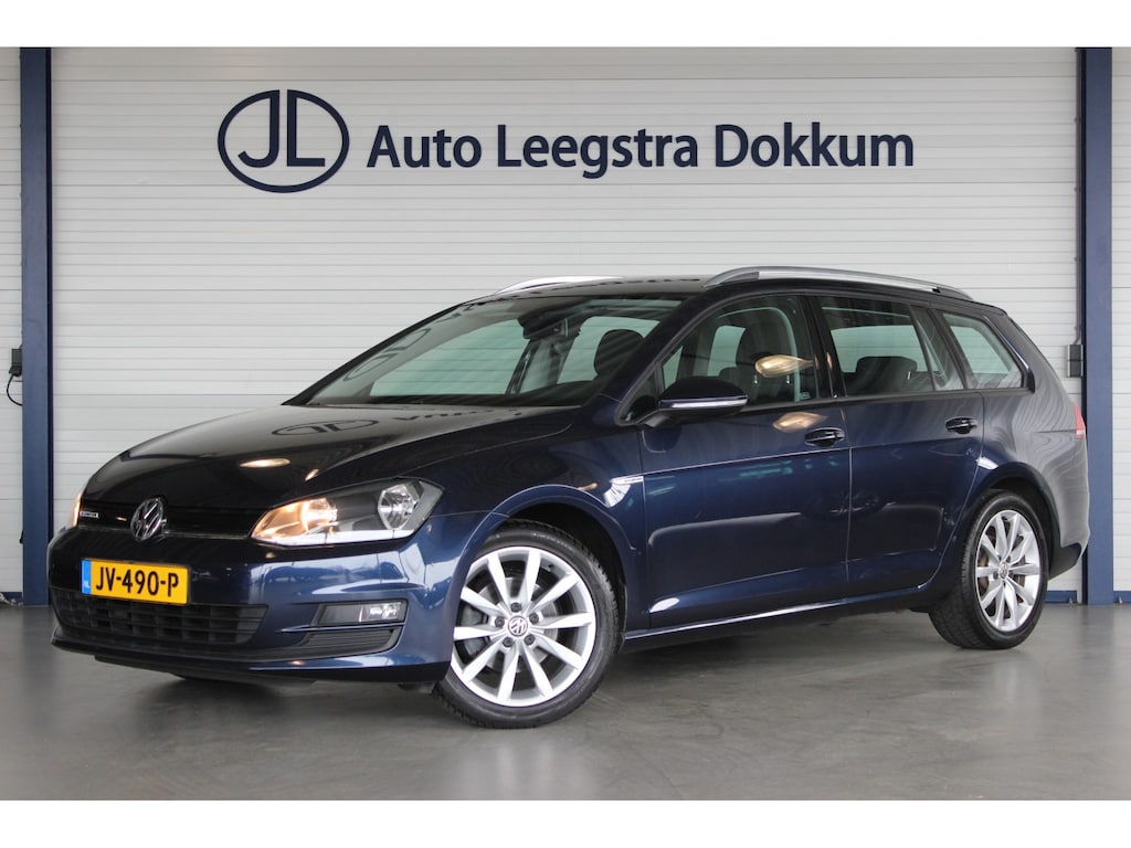 Volkswagen Golf Variant 1.0 TSI Connected Series Trekhaak | Camera | Carplay | Navi | Clima | Sportstoelen | Bluetooth | 16" LMV | PDC V+A