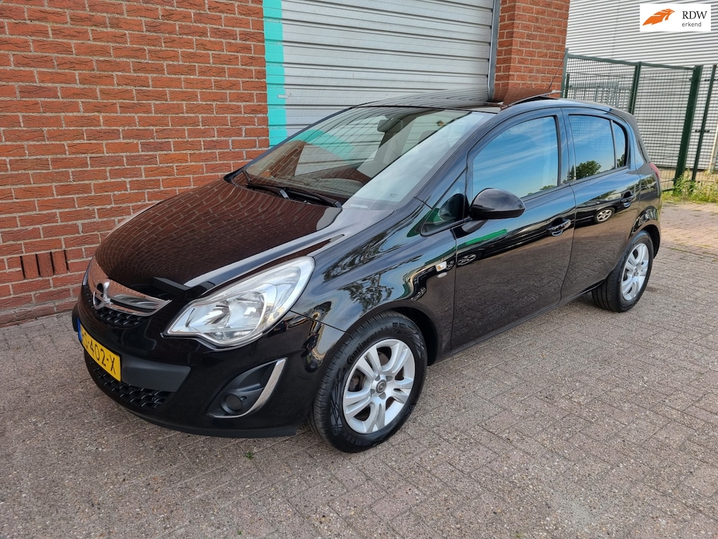 Opel Corsa 1.4-16V 5-Drs Airco! Panoramadak! Bj:2011