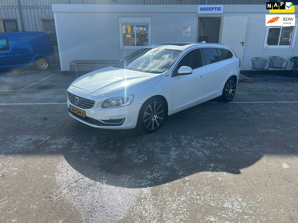 Volvo V60 2.4 D6 Twin Engine R-Design