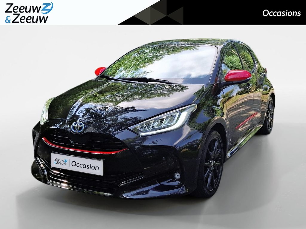 Toyota Yaris 1.5 Hybrid Executive | JBL AUDIO | GLAZEN DAK | HEAD UP DISPLAY | ZWARTE VELGEN | UNIEKE SAMENSTELLING |
