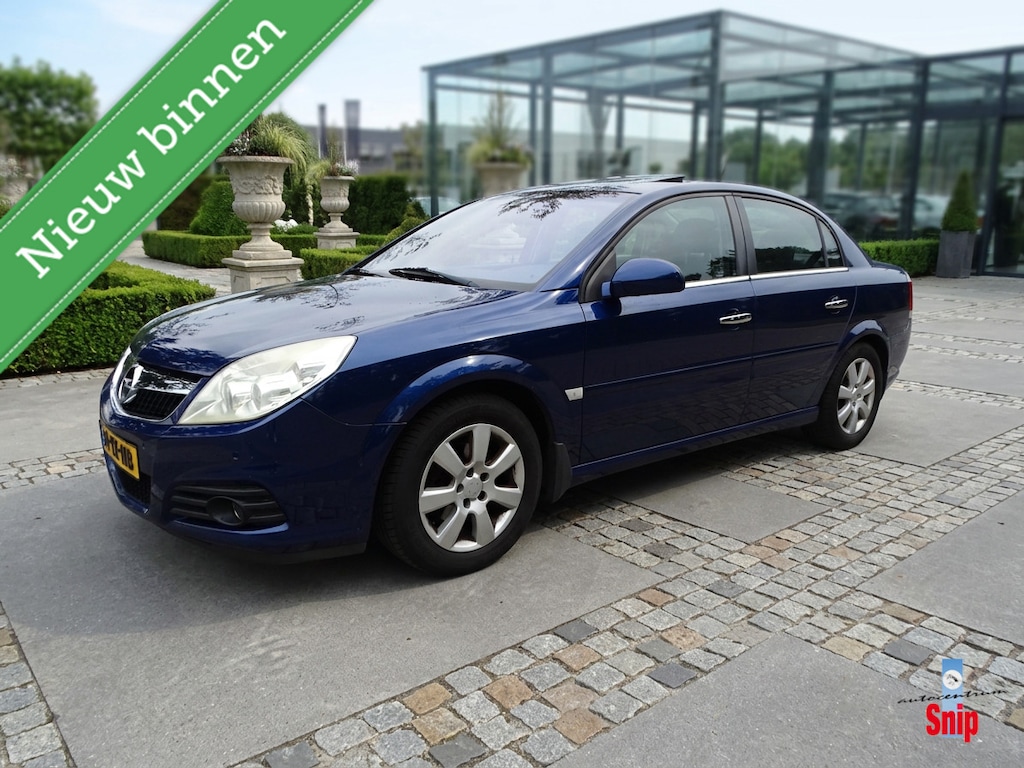 Opel Vectra 2.2-16V Cosmo Automaat Nieuwe APK!