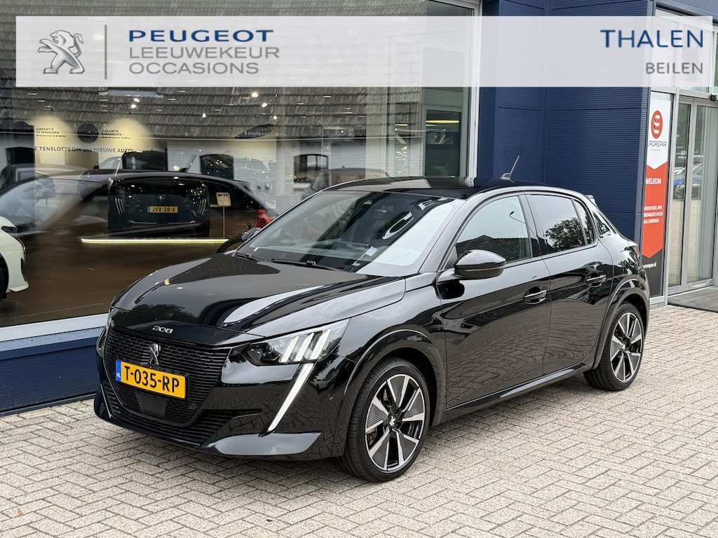 Peugeot e-208 EV GT Pack 136 PK | Alcantara Bekleding | Full-LED Koplampen | Stoelverwarming | Keyless Entry | Apple Carplay | Full map Navigatie | Parkeersensoren Rondom | Camera Achter |