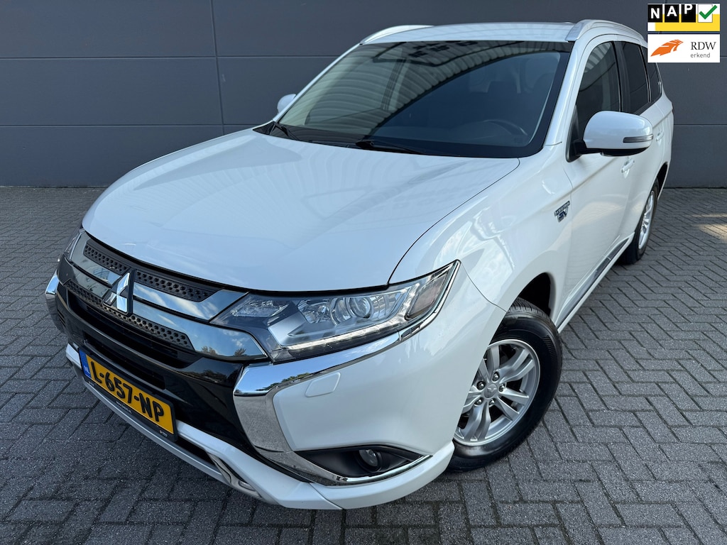 Mitsubishi Outlander 2.4 PHEV Pure*1eEigenaar*Camera*StoelVerwarm*Velgen*Climat-Airco*Cruise