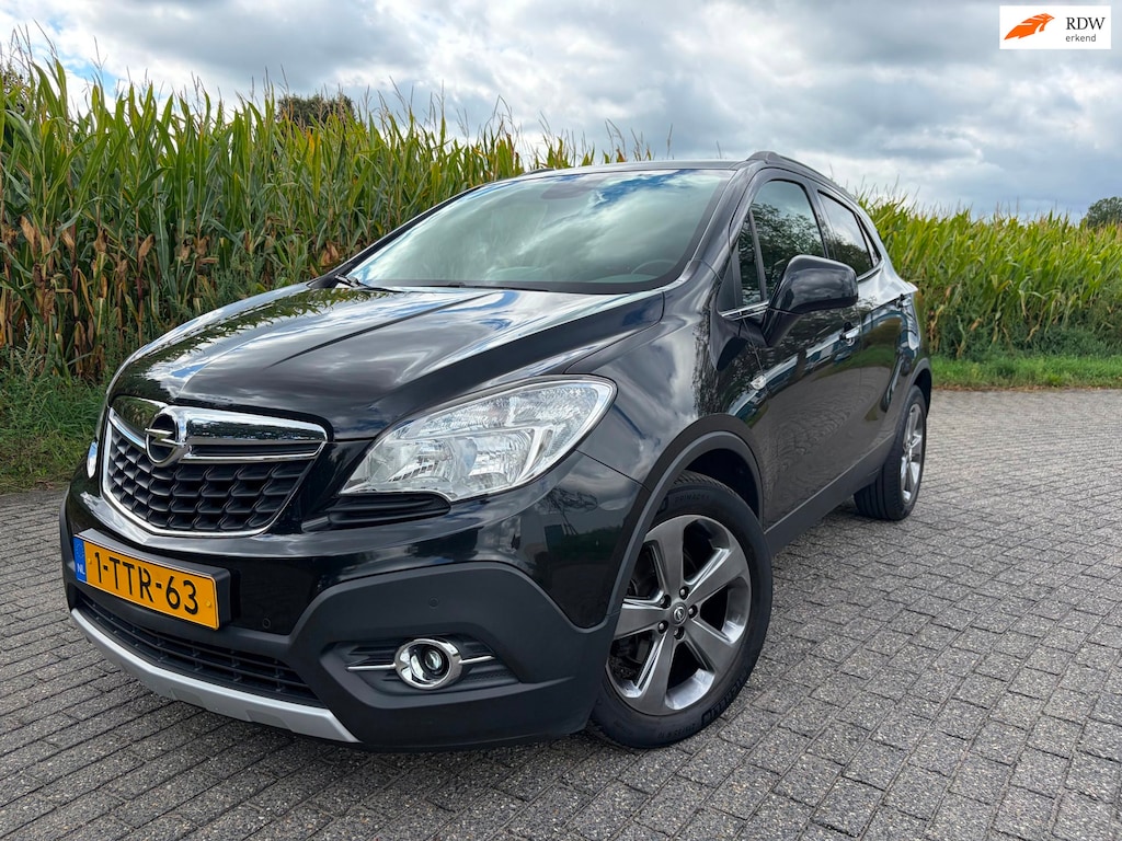 Opel Mokka 1.4 T Cosmo - trekhaak - navi - agr stoelen -18"l.m. velgen - privat glas