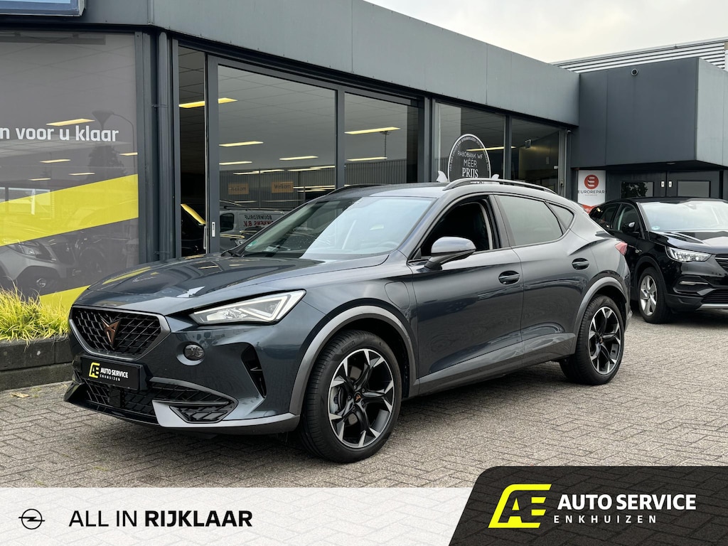 CUPRA Formentor 1.4 e-Hybrid Adrenaline Geheel rijklaar incl. 12m garantie ! | Trekhaak | 18" LMV incl. 4 nieuwe all season banden  | PDC achter  en Camera | 204 pk! | Climate control | Keyless | Full LED | Navi | Dikke Hybrid!