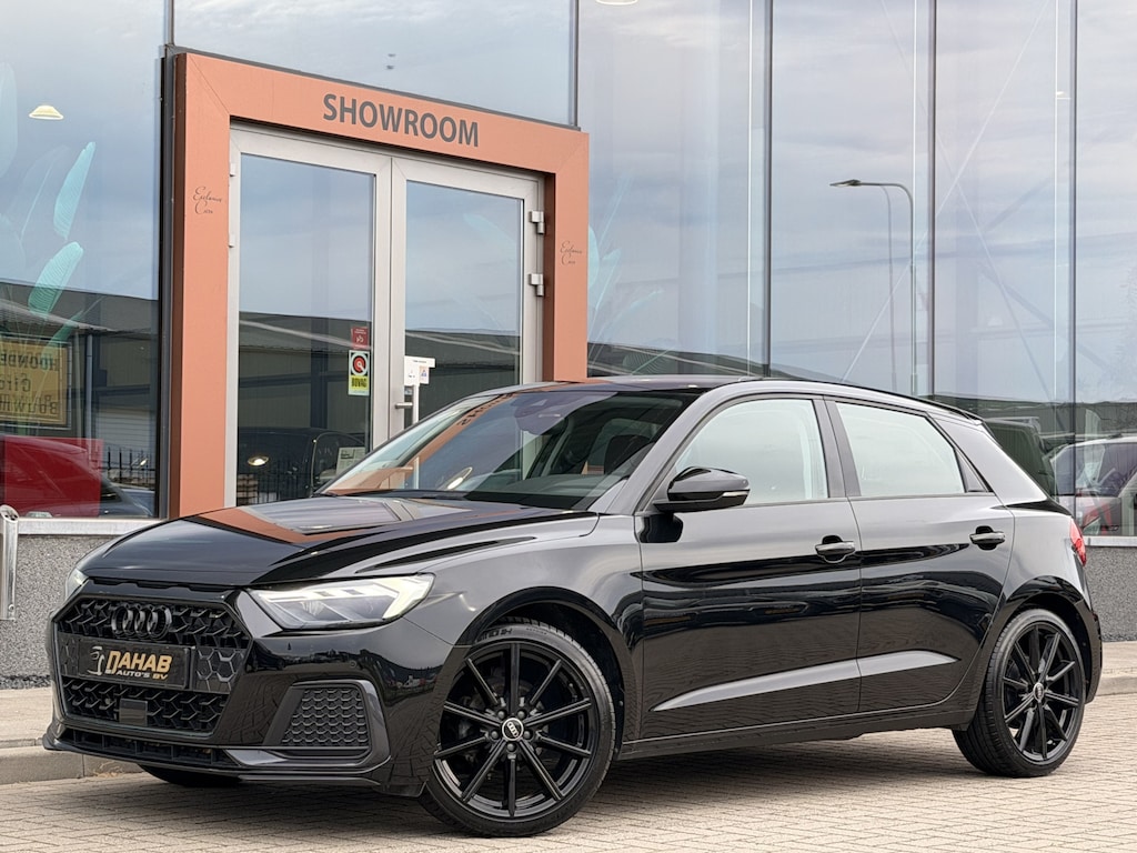 Audi A1 Sportback 25 TFSI Pro Line | Apple carplay | Lane Assist | 18 inch | Stoelverwarming | Automaat | Cruise | Keyless |