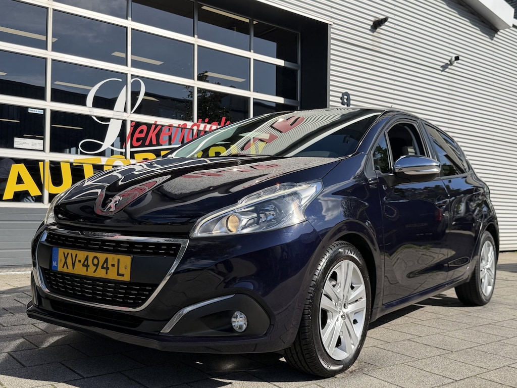 Peugeot 208 1.2 PureTech Signature - Navigatie I Airco I LED I PDC I Comfort pakket I Dealer onderhouden