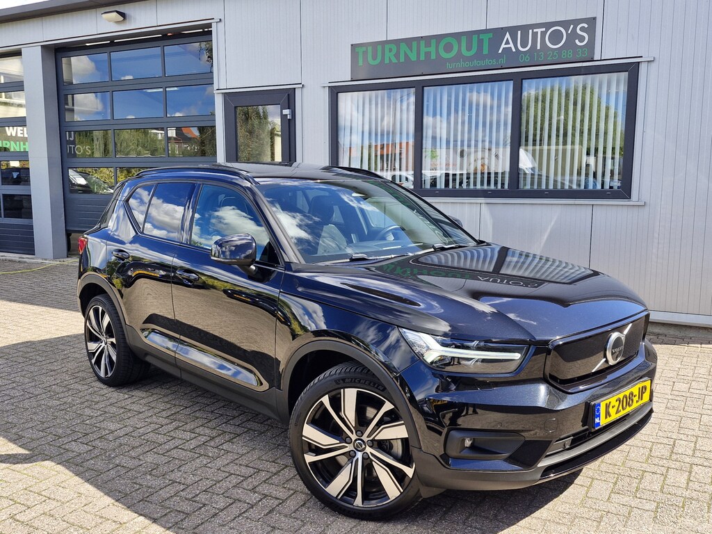 Volvo XC40 Recharge P8 AWD R-Design | Climate Pack (achterbank verwarmd) | Pack Lounge (audio installatie high end, elektrisch glazen schuif-/kanteldak, parkeersensor voor, rondomzicht camera)