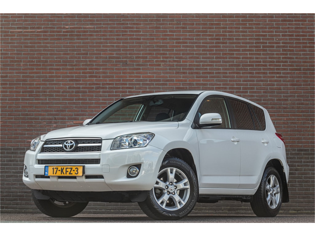 Toyota RAV4 2.0 VVTi 4WD Dynamic, 2e eigenaar, 122.000km NAP, Navigatie, Trekhaak, PDC, Climate control, Bluetooth.