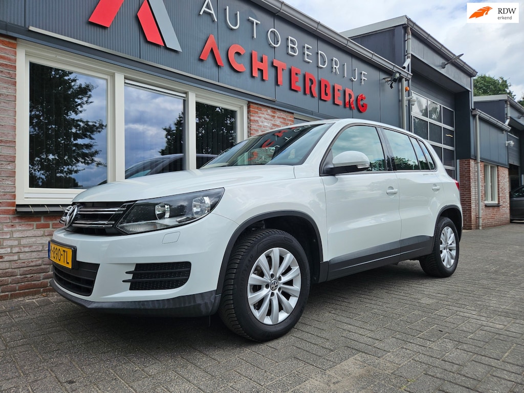 Volkswagen Tiguan 1.4 TSI Sport&Style Trekhaak! Navigatie! Nette Auto! Airco! Cruise Control!
