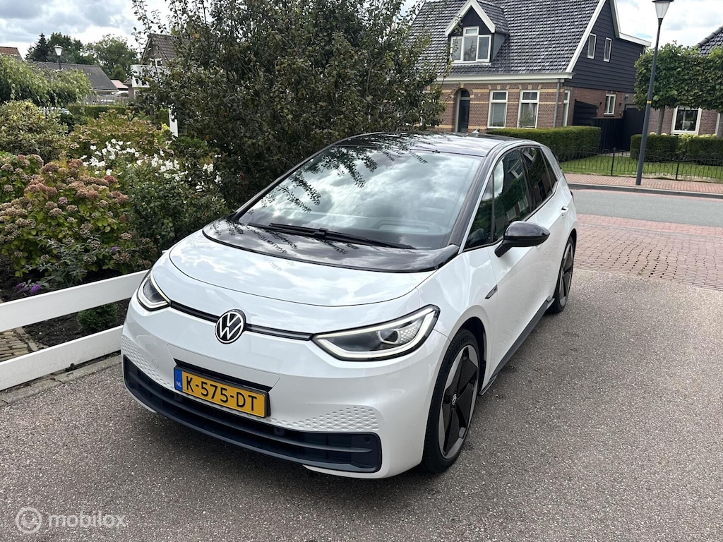 Volkswagen ID.3 First Plus 58 kWh SOH 92,5% PANORAMADAK IQ MATRIX LED MASSAGE STOELEN CAMERA SFEERVERLICHTING ZEER MOOIE AUTO!!