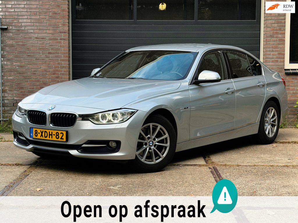 BMW 3-Serie 316i Sport Automaat | Keyless Entry | Navigatie | Stoelverwarming | Climate Control| Parkeerhulp V+A |