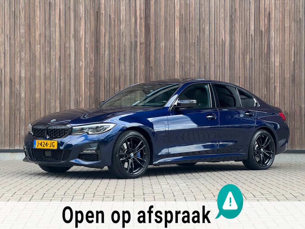 BMW 3-Serie 330e High Executive M-Sport / Individual /