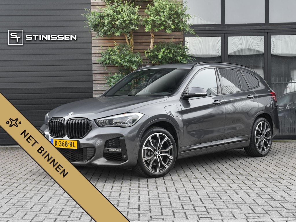 BMW X1 xDrive25e eDrive Edition M pakket Leer Pano Stoelverwarming 19 Inch Velgen