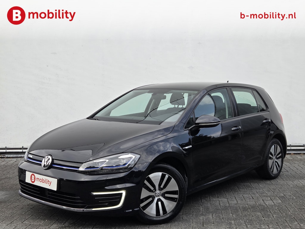 Volkswagen E-Golf Warmtepomp Achteruitrijcamera Stoelverwarming NL Auto! | DAB | Navigatie | Adaptive Cruise Control