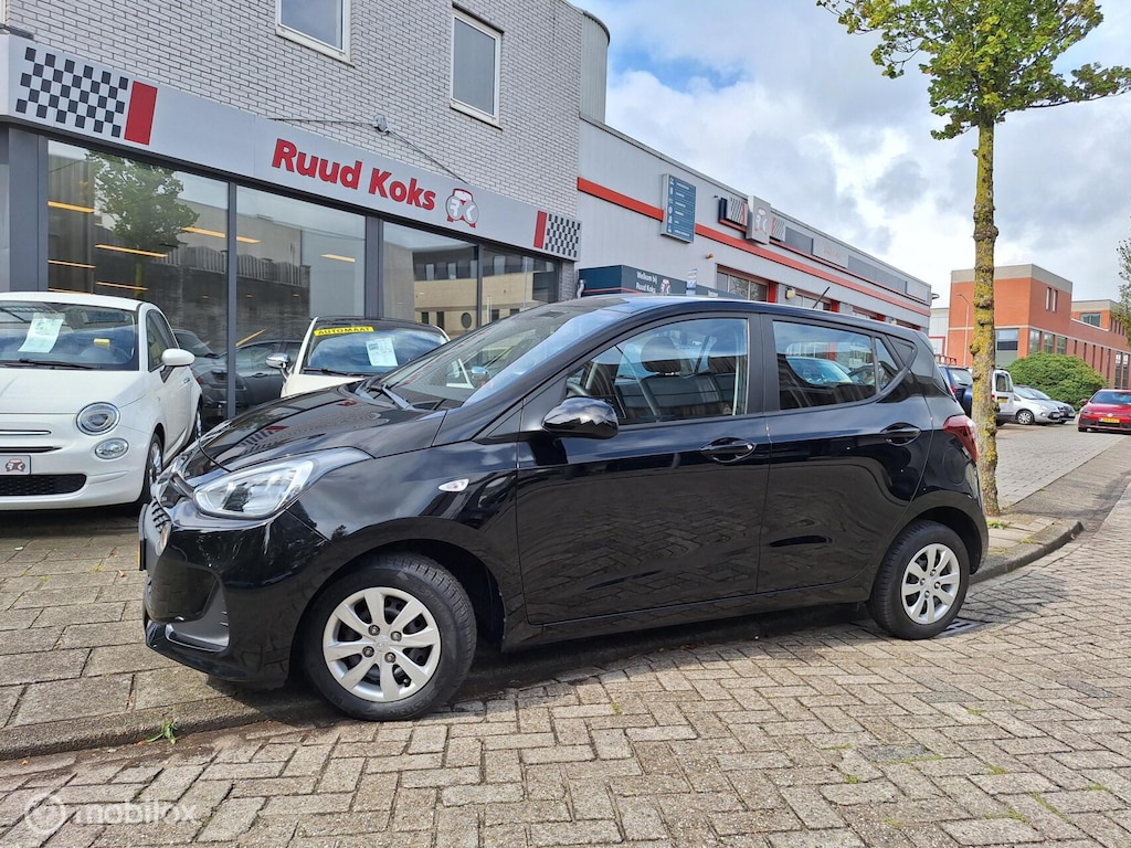 Hyundai i10 1.0i COMFORT • AIRCO • CRUISE CONTROL •