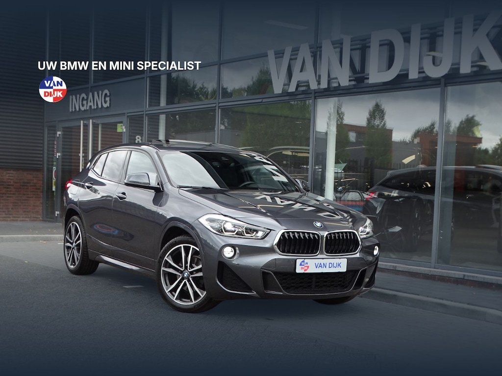 BMW X2 sDrive18i High Exe M Sport Pano.Dak Comfort Access Camera Park.Ass Memory Stoelen 19'' LM Velgen