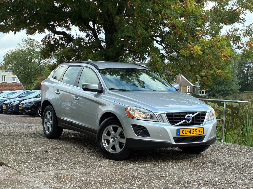 Volvo XC60 2.4D AWD Kinetic | Automaat + Cruise + Clima nu € 5.975,-!!!