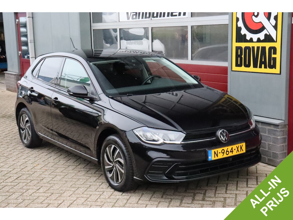 Volkswagen Polo 1.0 TSI Life O.a.: ACC, Carplay, Lane Assist, Pdc met Park. hulp, All-Season banden, Dab, Etc..   Rijklaar! All-in prijs!