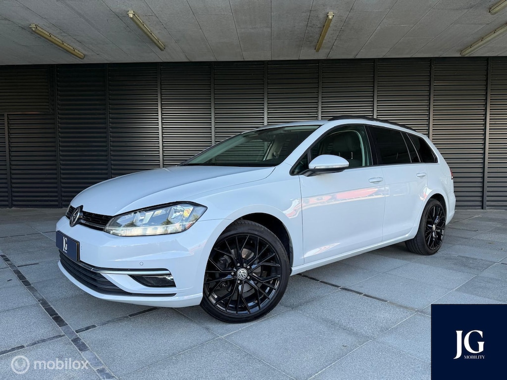 Volkswagen Golf Variant 1.0 TSI Highline Business R